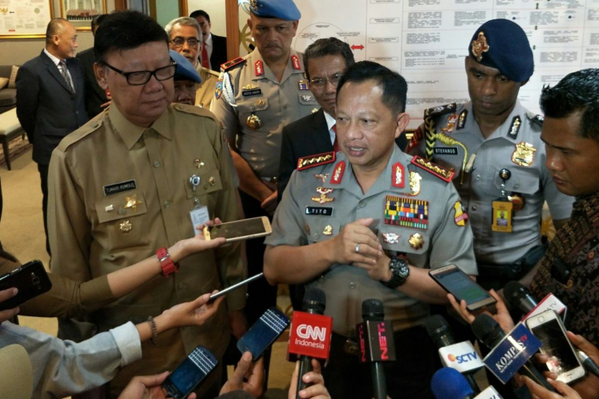 Kapolri Jenderal Polisi Tito Karnavian ketika ditemui di kantor Kementerian Dalam Negeri, Jakarta, Senin (15/1/2018). 