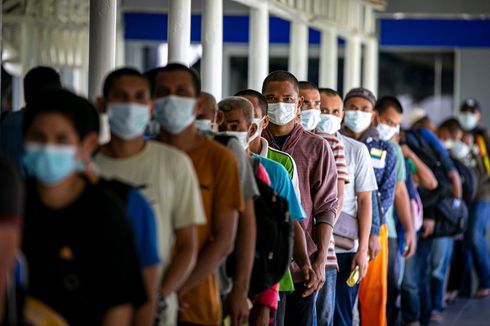 Gugus Tugas Covid-19: 141.423 Pekerja Migran Akan Kembali ke Indonesia