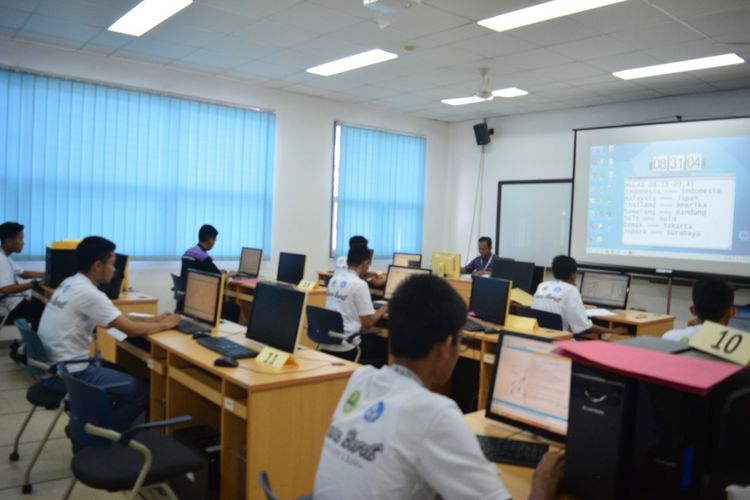 Ilustrasi siswa SMK: Lomba Kreativitas Siswa (LKS) SMK Tingkat Provinsi Jawa Barat siswa SMK ditantang membuat aplikasi data base sebuah perusahaan (18/10/2018).