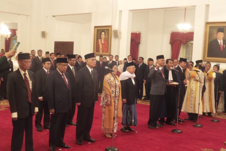 Suasana pelantikan Unit Kerja Presiden Pembinaan Ideologi Pancasila (UKP-PIP) di Istana Negara, Jakarta, Rabu (7/6/2017).