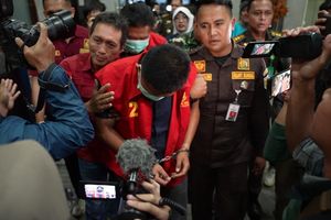 Bapak-Anak Masuk Penjara! Anggota DPRD Muara Enim Terseret Suap Alphard