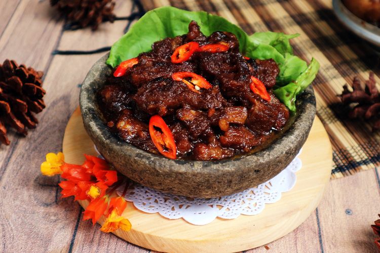 Ilustrasi daging lapis untuk menu lauk makan sahur atau buka puasa. Bahannya simpel. 