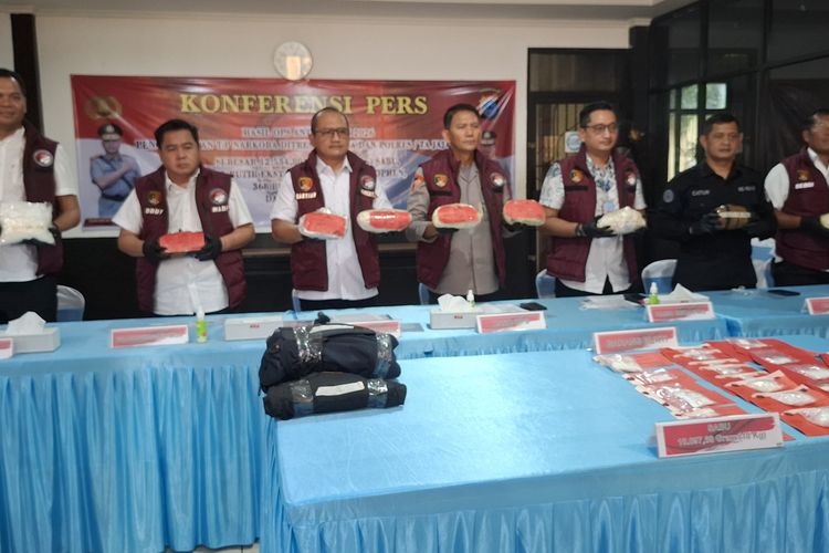 Dua Kurir Sabu Jaringan Fredy Pratama Disergap di Pelabuhan Trisakti Banjarmasin