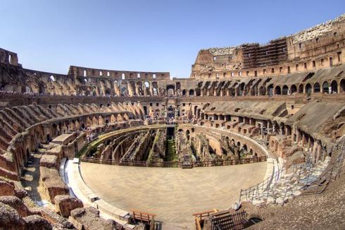 Terjadi Lagi, Vandalisme oleh Wisatawan di Colosseum Roma
