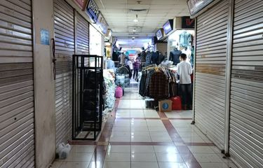 Pedagang Pasar Tanah Abang "Babak Belur" Digempur Produk Asing Murah