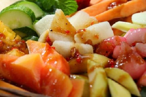 Resep Rujak Saus Ekspres, Camilan Segar Sore Hari