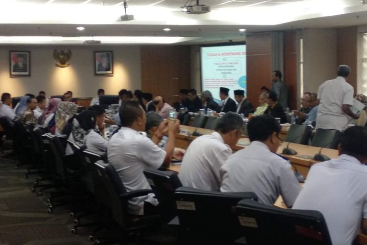 Rapat gabungan DPRD DKI Jakarta membahas tarif MRT dan LRT, Rabu (13/3/2019).