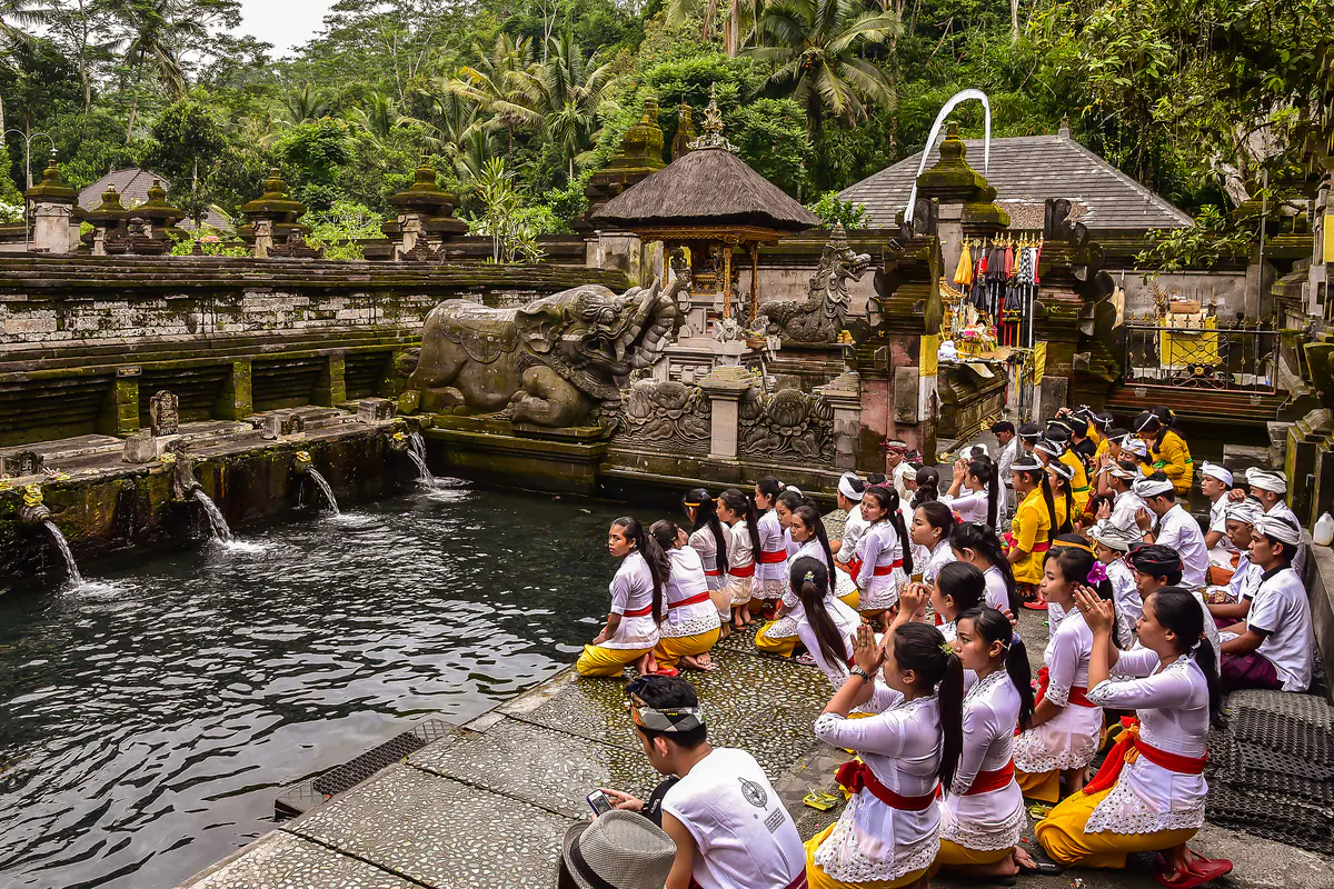 Pura Tirta Empul yang biasa dijadikan tempat untuk ritual melukat.