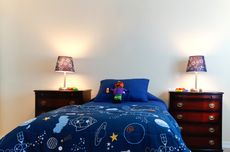 Manfaat Menempatkan Lampu Tidur di Kamar Anak, Apa Saja?