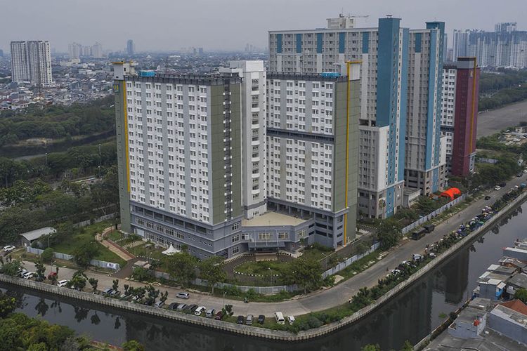 Foto aerial suasana Wisma Atlet Pademangan di Jakarta, Minggu (27/9/2020). Pemerintah telah menyiapkan tower 8 Wisma Atlet Pademangan sebagai lokasi isolasi mandiri bagi OTG COVID-19 dengan kapasitas 1.548 pasien.