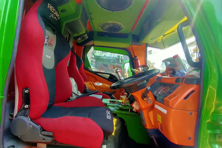 Kabin truk modifikasi tema Hulk