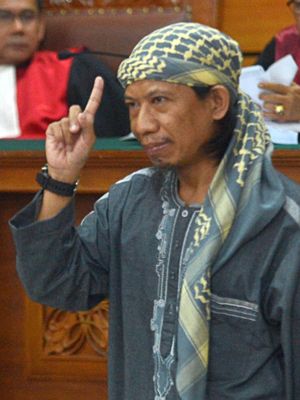 Terdakwa kasus dugaan serangan teror bom Thamrin dengan terdakwa Oman Rochman alias Aman Abdurrahman mengikuti sidang lanjutan di Pengadilan Negeri Jakarta Selatan, Jumat (25/5/2018). Sidang lanjutan tersebut mengagendakan pembacaan pledoi dari terdakwa dan penasehat hukumnya.