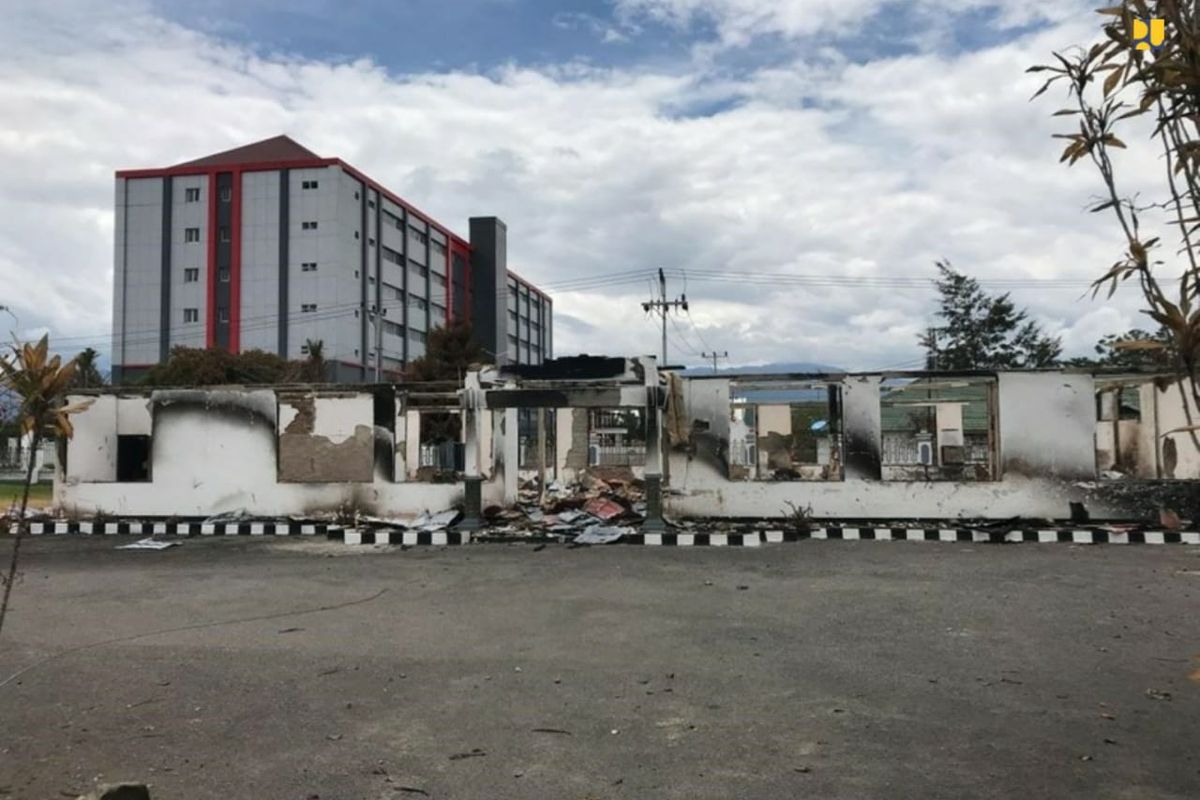 Sepuluh kantor pemerintahan rusak pascra kerusuhan Wamena, Papua.