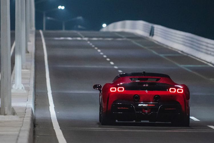 Ferrari SF90 Stradale PHEV