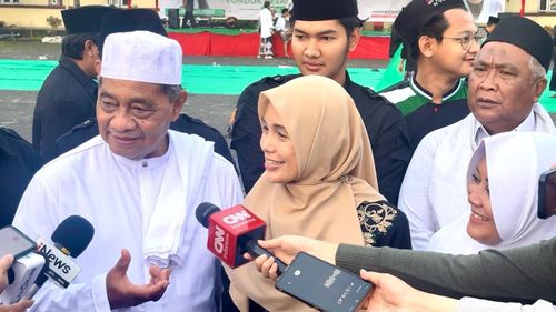 Di Depan Siti Atikoh, Pimpinan Ponpes Cipasung Sebut Mahfud Kepercayaan Gus Dur