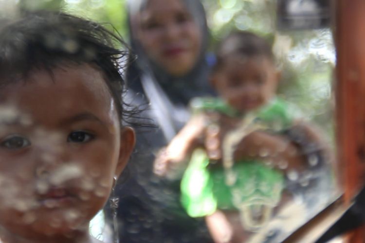 Cerita Mira yang Menyelamatkan Bayi dan Anaknya Dari Angin Puting Beliung
