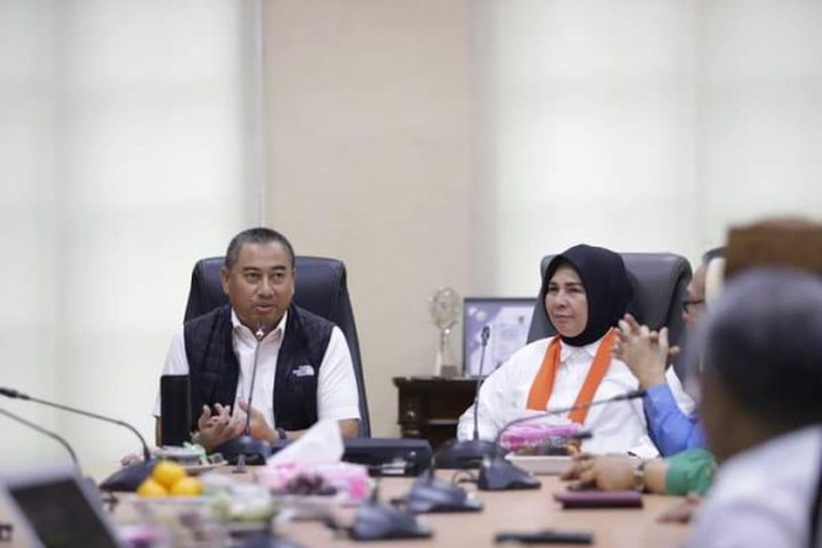 Bupati Bone Bolango Hamim Pou 