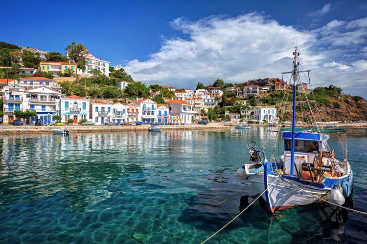 Kepulauan Ikaria di Yunani menjadi salah satu tempat dengan penduduk berusia paling panjang di dunia.