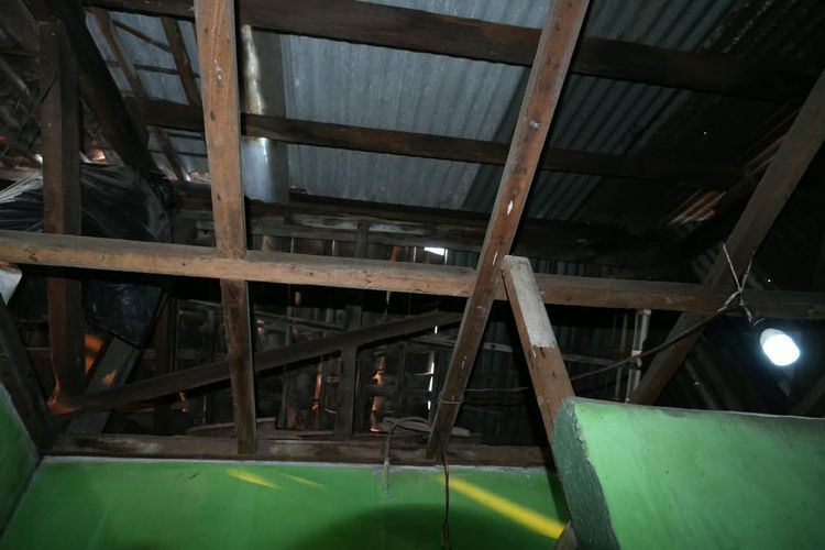 Rapuh dan Tanpa Sanitasi, Begini Kondisi Hunian Buruh Harian di Palmerah