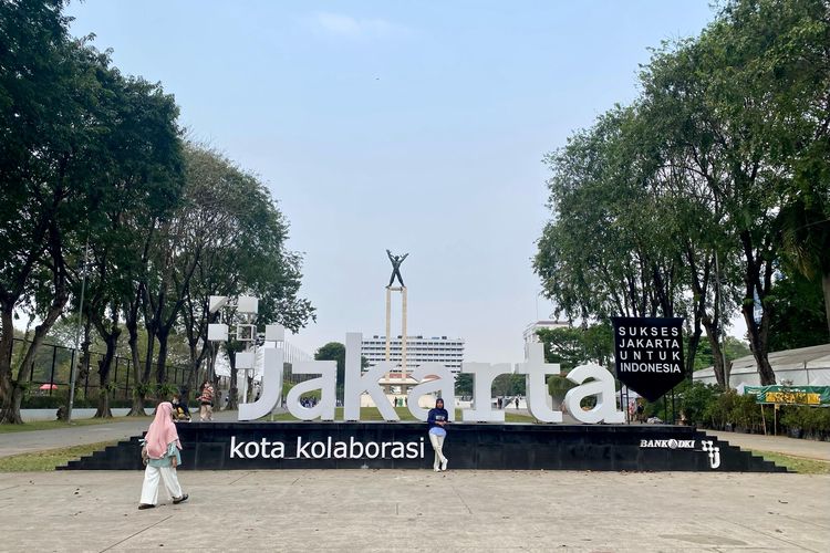 Salah satu spot foto di Lapangan Banteng, Jakarta Pusat, Kamis (21/9/2023). 