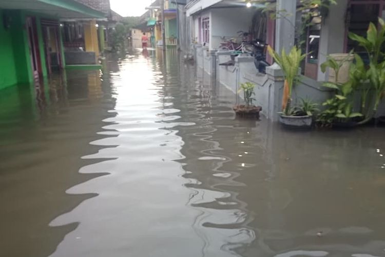 Sebanyak 7 Kecamatan di Kabupaten Pasuruan Masih Terendam Banjir, Ketinggian Capai 1,5 Meter