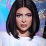 Kylie Jenner Dikecam Beri Anak Tas Louis Vuitton Senilai Rp 17 Juta