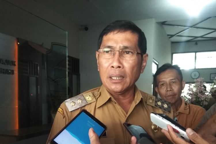 Wakil Wali Kota Tasikmalaya Muhammad Yusuf, sedang dimintai keterangan wartawan, Senin (21/1/2019).