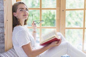 100 Contoh Kata Sifat Bahasa Inggris serta Artinya dalam Bahasa Indonesia