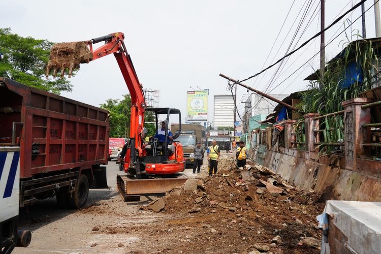 Penataan Pasar Parung Dimulai, Jalan Dibersihkan dari Lapak Pedagang Kaki Lima