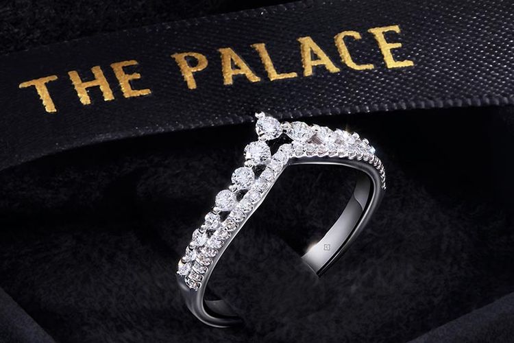 Salah satu perhiasan koleksi The Palace Jeweler. 