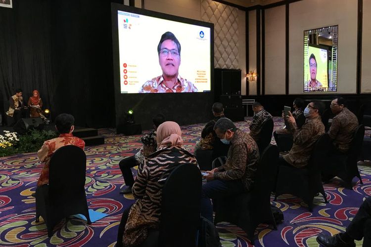 Sekjen Kemendikbud Prof. Ainun Naim dalam pembukaan Festival Inovasi dan Kewirausahaan Siswa Indonesia (Fiksi) 2020 di Bandung (20/10/2020).