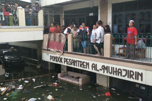 Anies: Teluk Gong Paling Utara, Banjir Masih Cukup Tinggi 