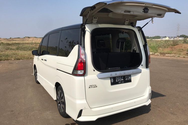 Test Drive Nissan Serena C27