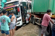 Tak Kuat Nanjak, Truk Kontainer Tabrak Mundur Bus Bagong di Blitar