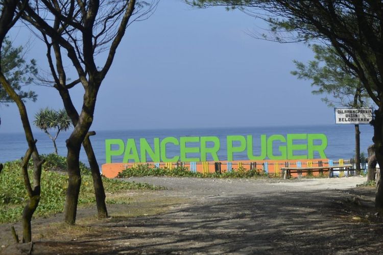 Pantai Pancer Puger di Jember, Jawa Timur 