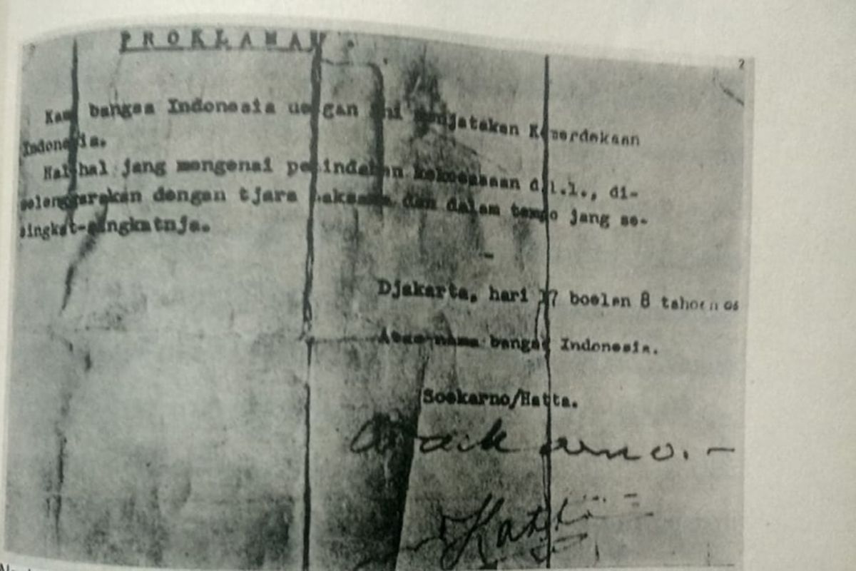Teks proklamasi autentik yang diketik Sayuti Melik dan akhirnya dibacakan Bung Karno di hadapan para pemuda dan anggota PPKI pada 17 Agustus 1945 silam.