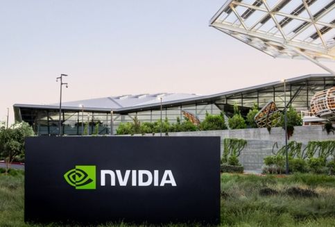 Musuh Jadi Mitra, Nvidia Jajaki Kerja Sama dengan Pesaing 'Paling Serius'