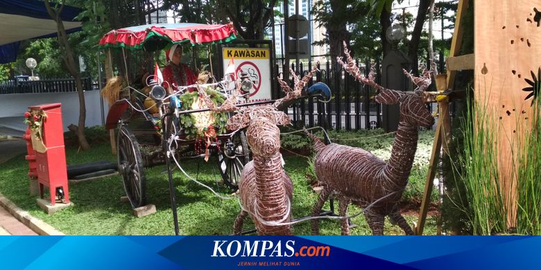  Dekorasi  Kebhinekaan Warnai Perayaan Natal  di  Gereja  Katedral