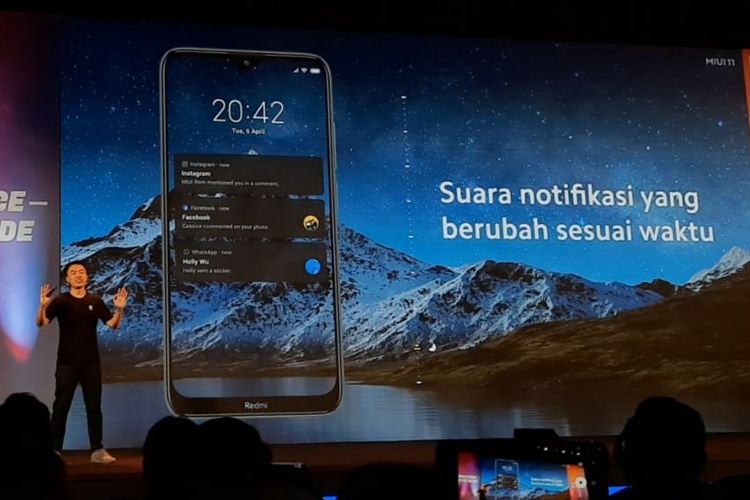 Country Director Xiaomi Indonesia, Alvin Tse memperkenalkan MIUI 11 dalam acara peluncuran Redmi 8 dan Redmi 8A di Jakarta Selatan, Rabu (4/12/2019)