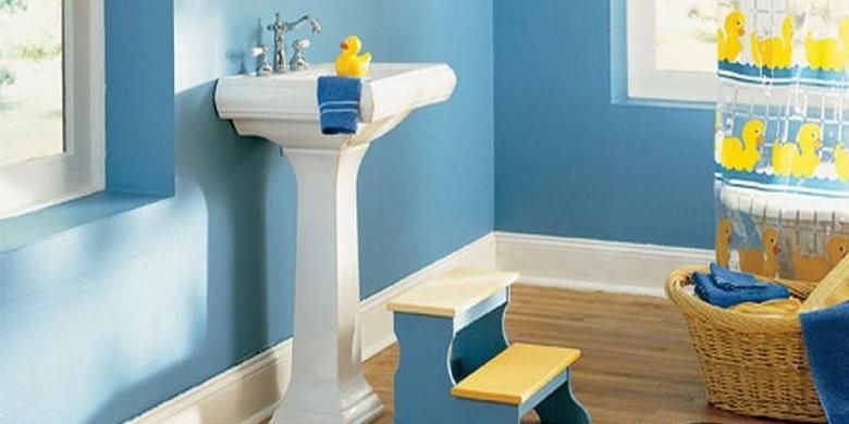 Kamar mandi sangat penting untuk fungsi keluarga di dalam ruma. Ruangan ini seharusnya menjadi tempat bagi seluruh anggota keluarga untuk membersihkan diri termasuk bagi anak-anak.