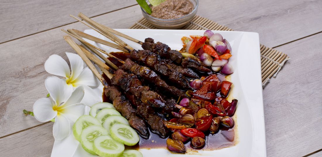 Ilustrasi sate kambing solo bumbu kecap