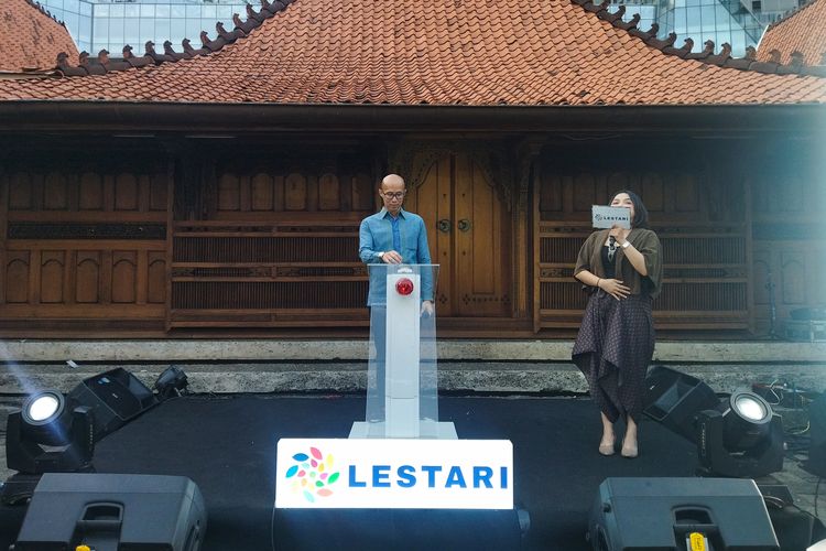 Chief Executive Officer (CEO) KG Media Andy Budiman  meluncurkan platform Lestari di Bentara Budaya Jakarta (BBJ), Jumat (29/7/2023).