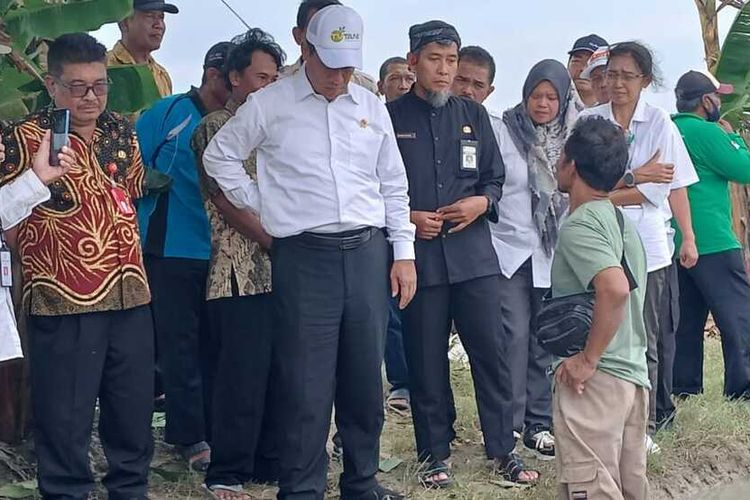 Menteri Pertanian Amran Sulaiman saat kunjungan kerja di Desa Bringin, Kecamatan Godong, Kabupaten Grobogan, Jawa Tengah, Kamis (21/3/2024).