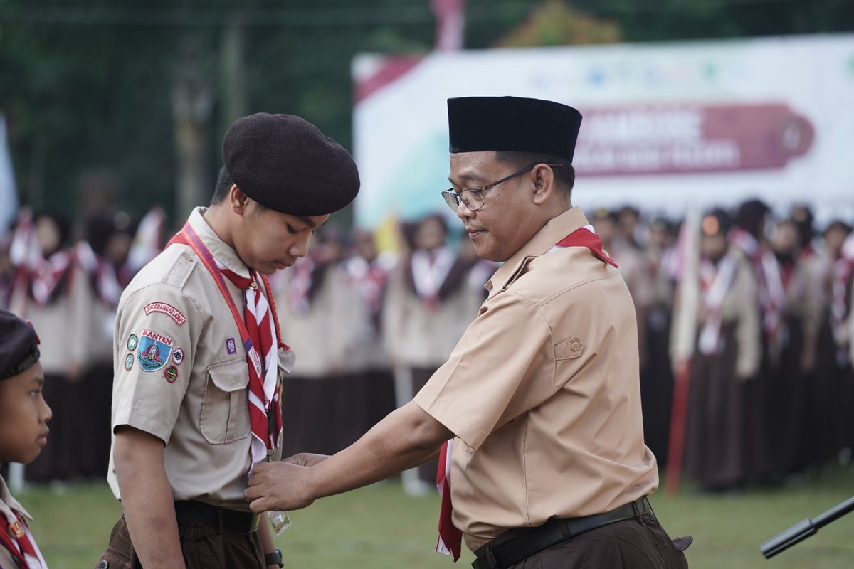 Sebagai wujud komitmennya dalam mendorong pengembangan karakter anak bangsa, Dompet Dhuafa gelar Jambore Sekolah Budi Pekerti di Perguruan Islam Al Syukro Universal, Tangerang Selatan, pada 16-17 Agustus 2025 lalu. Kegiatan tersebut berlangsung meriah dengan dihadiri Menteri Kebudayaan Republik Indonesia Fadli Zon dan diikuti oleh 538 adik-adik pramuka tingkat penggalang dari tiga sekolah, yaitu Perguruan Islam Al Syukro Universal, Sekolah Smart Cibinong, serta SMART Ekselensia Indonesia.
