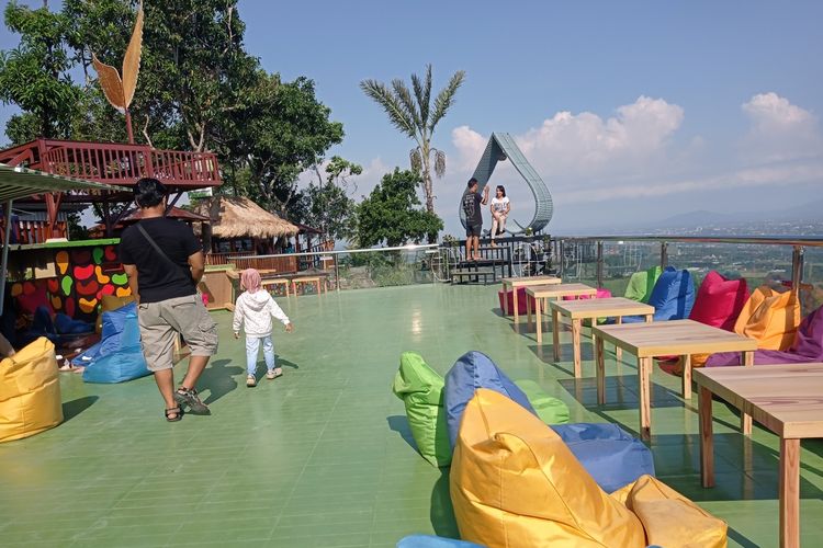 Objek wisata taman langit di Desa Bengkaung, Lombok Barat, NTB.