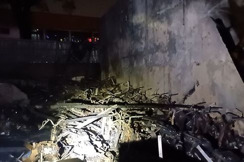 Ratusan Motor Ludes Dilahap Api Imbas Kebakaran di Depan Mal Gandaria City