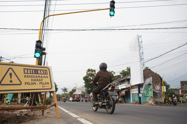 Pemkab Kediri jalankan perluasan jalan sebagai akses utama menuju bandara.