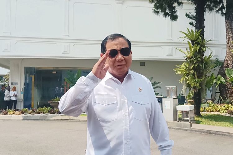 Menhan sekaligus Presiden terpilih Pilpres 2024, Prabowo Subianto di Istana Kepresidenan, Jakarta, Kamis (6/6/2024). Prabowo menemui Jokowi di Istana dalam rangka melaporkan sejumlah kegiatan kunjungan luar negeri baru-baru ini.