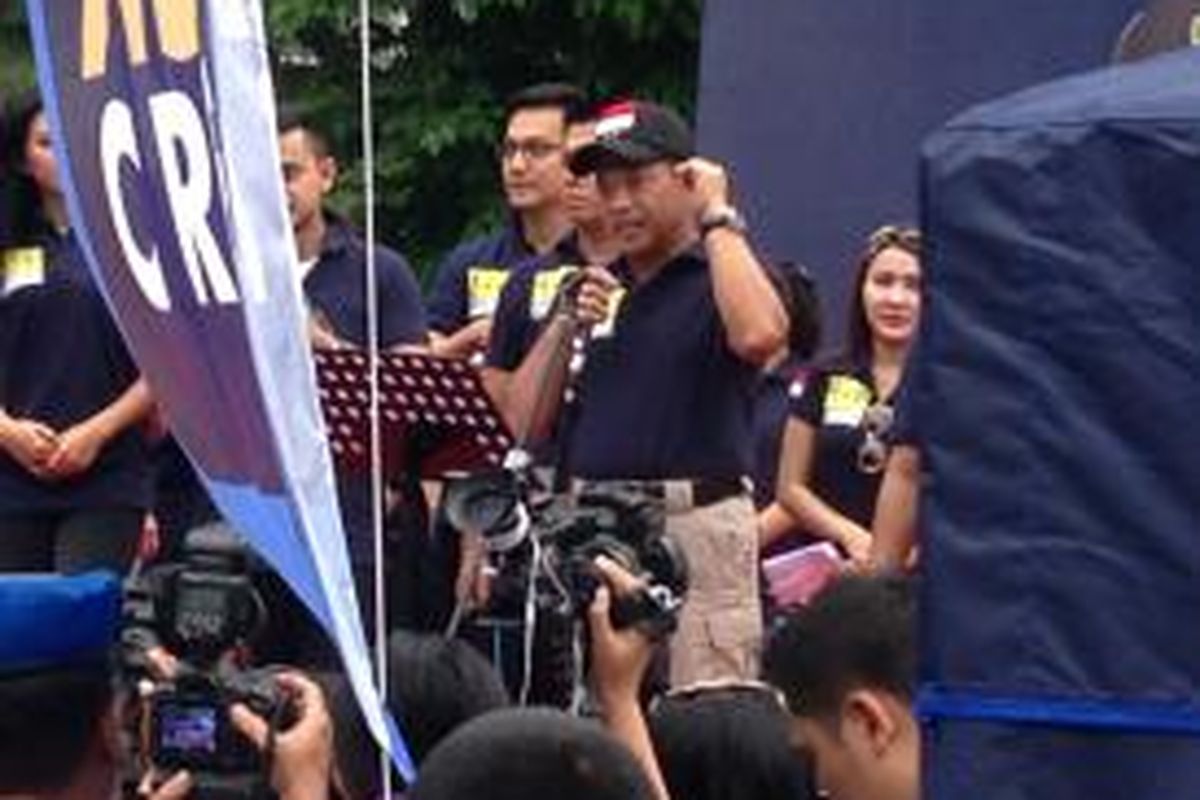 Kapolda Metro Jaya Inspektur Jenderal Polisi Tito Karnavian memberikan sambutan dalam launching brand 