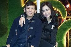 Kisah Cinta Pelawak Ginanjar dan Tiara Amalia yang Beda Usia 32 Tahun